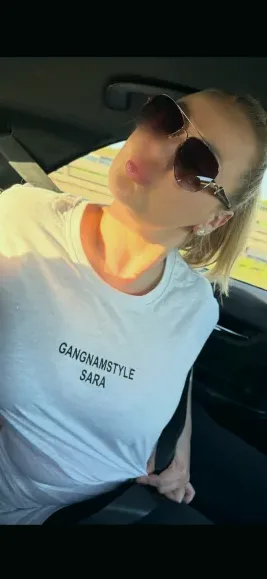 Bianca, 32