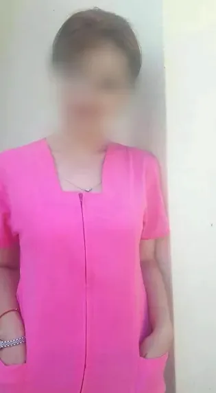 Julia, 33