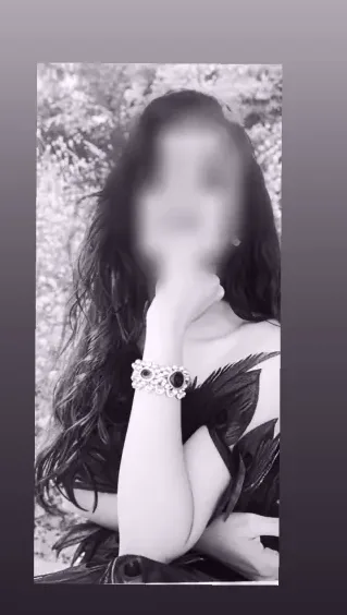 Maja, 28