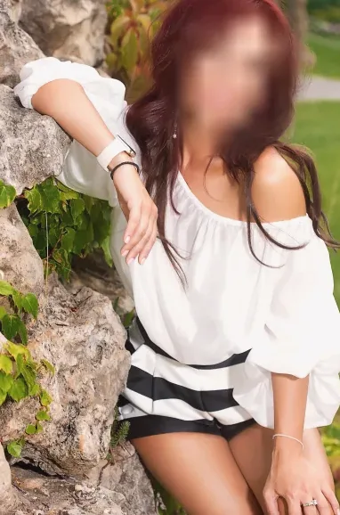 Marina, 37