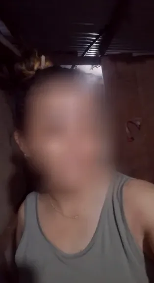 Melanie, 40